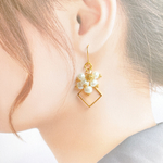 【ボリュームたっぷり♪】お上品なパールピアス✨　金属アレルギー対応　ハンドメイド　サージカルステンレス　清楚　お呼ばれ　パーティ　ゴールドカラー　ゴージャス