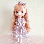 送料無料「リボン付き チェック柄ワンピース（パープルピンク系）」ネオブライス・リカちゃんの服