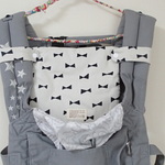 エルゴ用 ママのお洋服用よだれパッド♪リバーシブル リボンｗ×ブラック