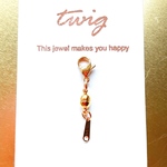 109 ゴールド色　金　マグネット留め具　ネックレス　ワンタッチ　簡単便利　着脱簡単　装着簡単　ステンレス　マグネットクラスプ　磁石　アイデア商品　マグネットネックレス　磁気ネックレス　敬老の日