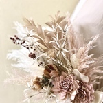 New ピンクベージュのオーバルブーケ