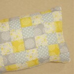 ガーゼの枕パッド 56×56cm（マスタード色etc.×小花柄）パッチワークの枕パッド、リバーシブル