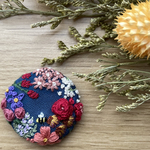 くるみボタン③⑤ ハンドメイド刺繍ブローチヘアゴム