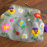 M様用春の花刺繍がま口ポーチ④