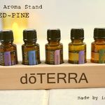 ■ロゴやイラストをオーダー■レッドパイン材の木製アロマボトルスタンド★5本用doTERRA★