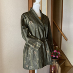 【Sale】大島紬の未使用反物から作ったカーディガンジャケットとブラウスのセット　敬老の日プレゼント　着物リメイク