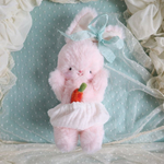 白パンティのうさぎのぬいぐるみ