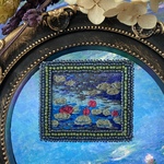 名画ブローチ　モネの睡蓮風刺繍ブローチ