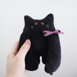 黒猫っぽいぬいぐるみヌーくん