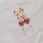 【新作】桜色の白猫レジンイヤリング