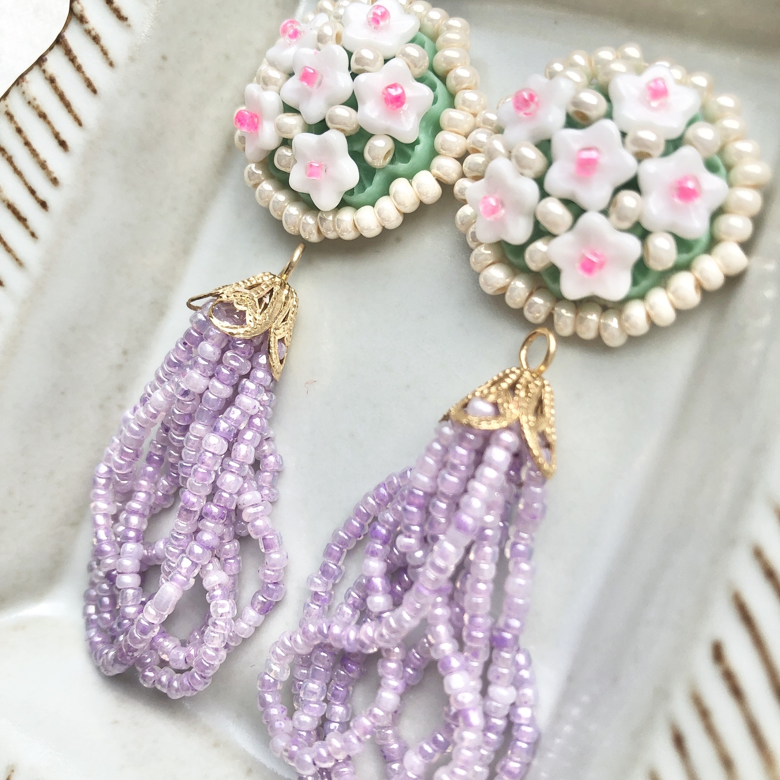 ❤️再販②❤️ チェコビーズフラワーとヴィンテージ ビーズタッセルの