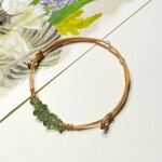 天然石コードブレスレット　グリーンアパタイト・さざれ　画像の品