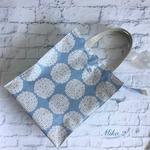 ラミネート　ファスナートートバッグ　A4サイズ　あじさい(ブルー)