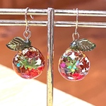 【再販】リンゴ🍎の様な秋の紅葉🍁ピアス／イヤリング  値下げしました