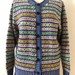 毛100％とメリノウール100％丸首前開きカーディガン