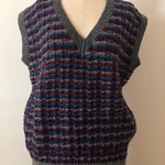 毛100％とアクリル混合糸仕様Vネックベスト