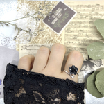 【再販】【紙ミニ黒薔薇】本ロジウム　フォークリング　チェコガラスストーン付き　紙　花　指輪　ブラック