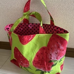 いちご柄バッグ