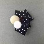 【origamiブローチ】20ランダムドット＆ゴールド◆穴を開けないマグネット式◆