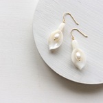 淡水真珠：pearl×shell pierce[K14GF]