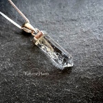 【奇跡を纏う】｢レアメタルを含む水晶｣"Stibnite in quartz"/シルバーカラー/KakeraPlants