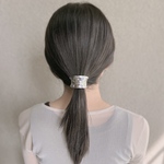 ヘアピアス　シルバーカラー　縦約3㎝