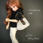  1/6 doll size本革バッグ　白いボリュームバッグ