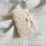 kumasan クリーム　母子手帳ケース　カードポケット増量　Mサイズ　くま