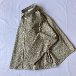 秋冬　コーデュロイ　花柄シャツ　ピスタチオカラー