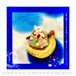 月夜に眠るフクロウの羊毛ブローチ兼マグネット(バナナムーン)