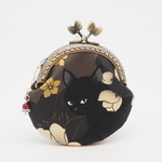  受注製作「黒猫と牡丹・ダークブラウン・口金8.5センチ」のがま口ポーチ