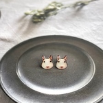 410.デグー（ホワイト）の一粒ピアス