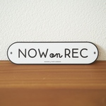 プレート型【白】NOW ON REC マグネット