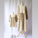 【親子お揃いオーダー可能】ピンタック×モリスが大人っぽい♡プレコスワンピース〈ミルククリーム×アイリス〉レディースフリー