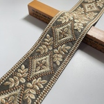 約7.5cm幅/刺繍リボン/カーキ/光沢ベージュ刺繍
