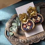 『khaki flower タッセル』