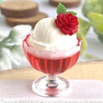 109 ＊赤い薔薇のクリームソーダ＊　ミニチュア　ドリンク　シルバニア　リカちゃん　ドールハウス　スイーツ　レジン