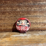 ミニブローチ「笑いだるま」