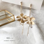gold flower×chain pierce/earring  ゴールドフラワー×チェーン　ピアス/イヤリング