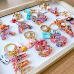 リピーター多数　⑧カラフル イニシャルキーホルダー 誕生日プレゼント　出産祝い　お揃い　キーホルダー　アルファベット　大量注文　ないれ　卸売り　問屋　委託　ハロウィン　クリスマス　こどもキーホルダー