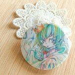 イラスト缶バッチ(うお座)　38mm　アナログイラスト