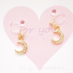 ”for you”  クリスタル　お月さま　ゆれる　樹脂ノンホールイヤリング 