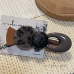 𝐧𝐞𝐰 ふわもこ × レザー  importパーツ 𓂃𖠚ᐝ  hair accessory  ✼̥  ヘアクリップ  dark グレーver.