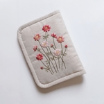コスモス　刺繍　お薬手帳ケース　母子手帳ケース