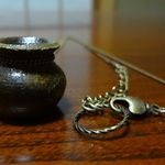 小壺ネックレス
