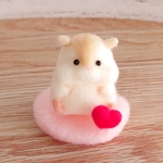 ハムスターの置物　ぬいぐるみ　羊毛フェルト