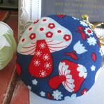 大きなマカロンポーチ　“ハンバーガー”（レトロ　サイケなキノコ)