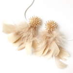 《訳あり》【beige】beads × feather pierce／ earring