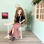 リカちゃん服　くすみピンクのスリットコーデュロイロングスカート（22サイズ）
