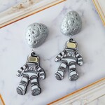 宇宙遊泳中🚀🌏  ピアス✳イヤリング